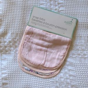 NEW!!  aden + anais / Snap Muslin Bibs